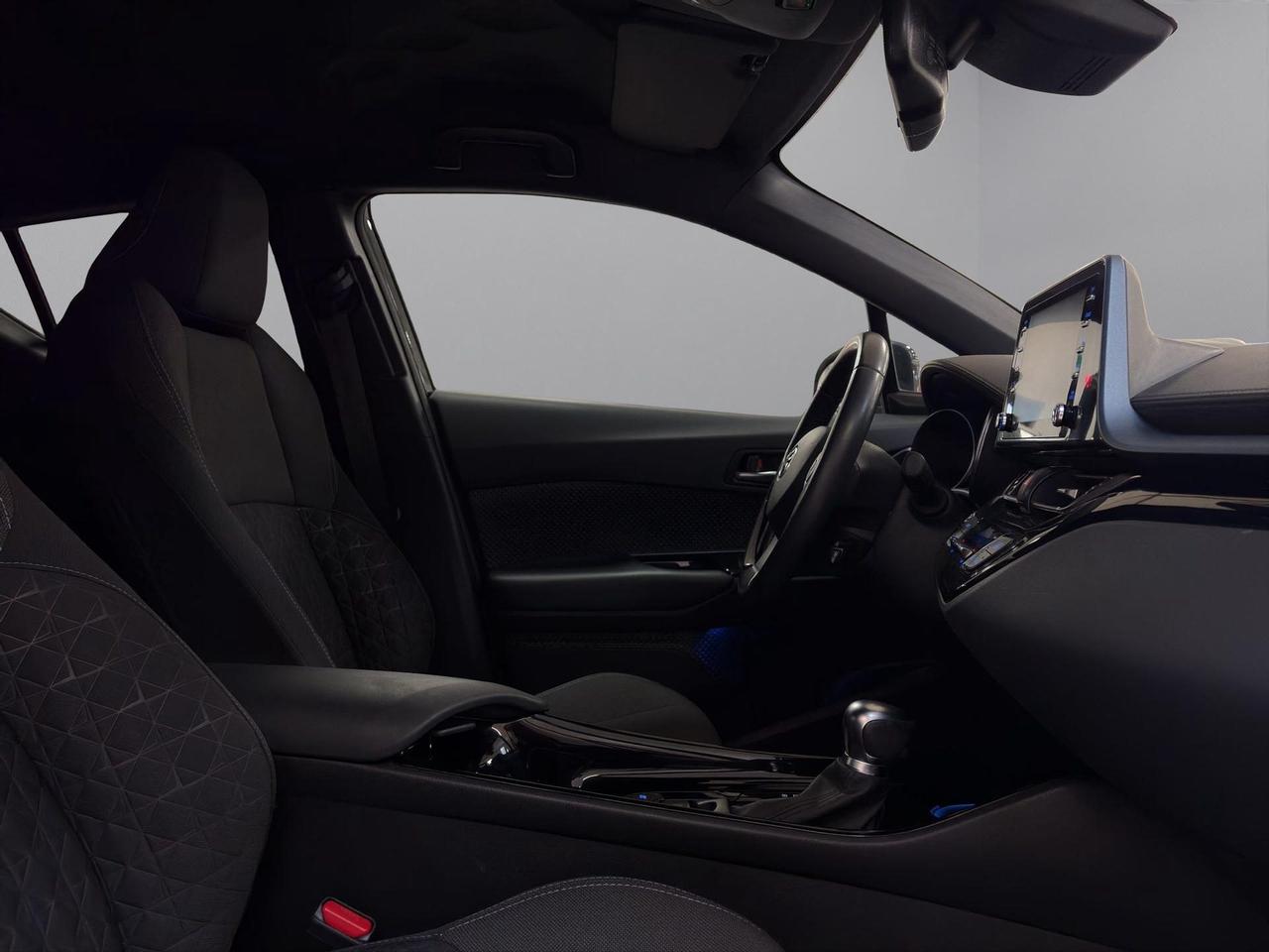 Toyota C-HR 1.8h Trend e-cvt