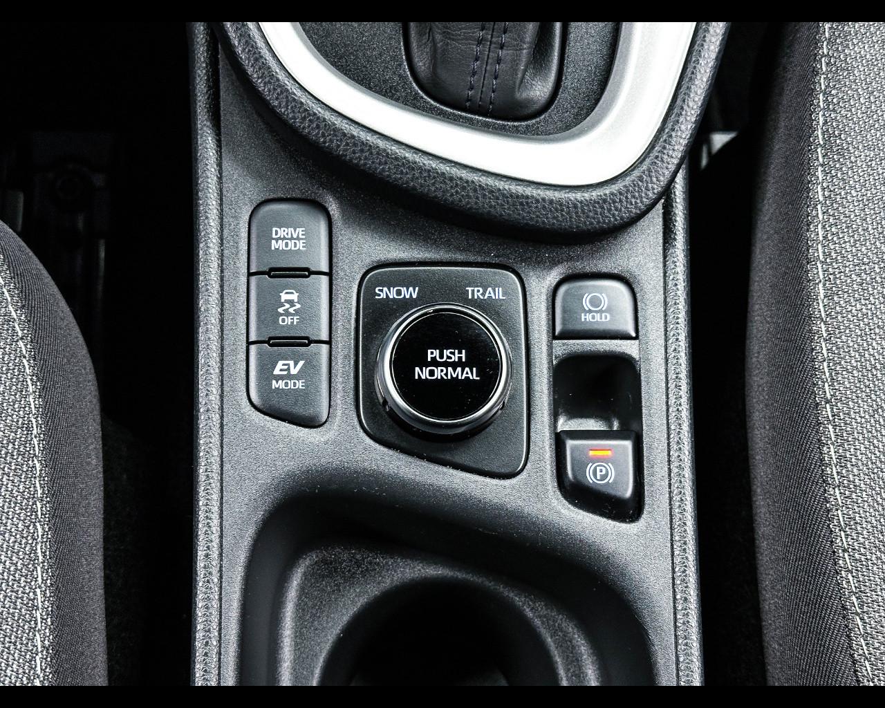 TOYOTA Yaris Cross - Yaris Cross 1.5 Hybrid 5p. E-CVT AWD-i Trend