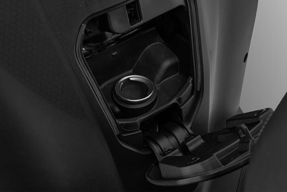 QJ MOTOR SQ 200 ABS TCS – RUOTA ALTA – BAULETTO – NUOVO