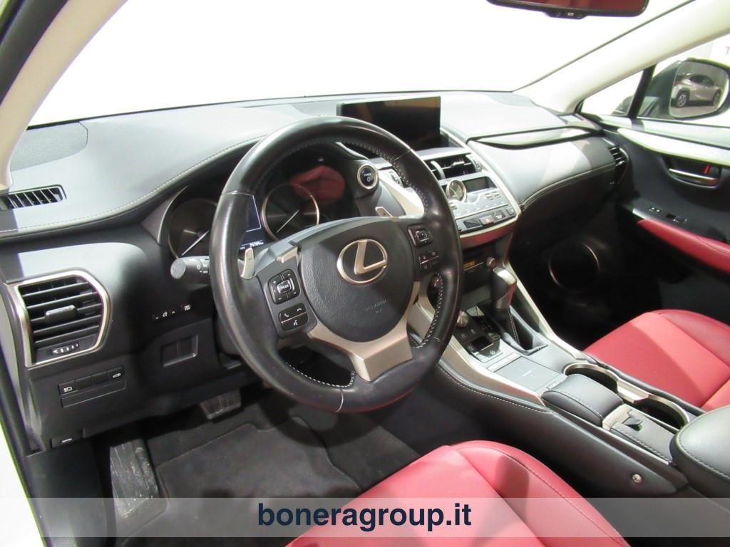 Lexus NX 300 300 2.5 Hybrid Premium 4WD CVT