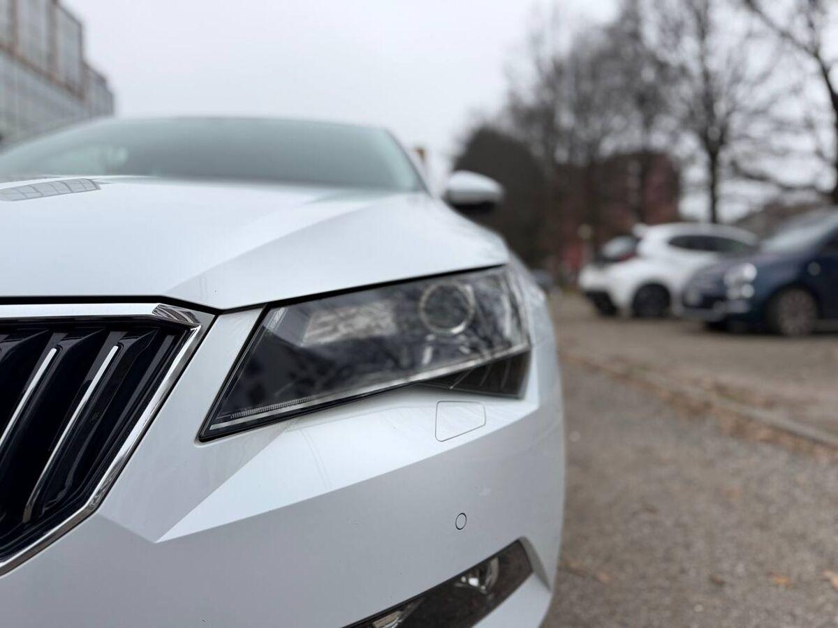 Skoda Superb Wagon Superb wagon 2.0 tdi Style 150cv dsg my18