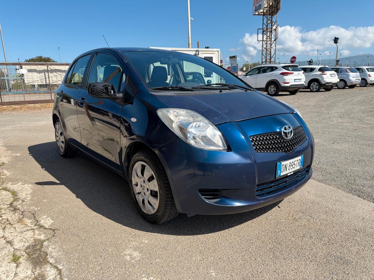 TOYOTA Yaris 1.0 Benzina 5 porte