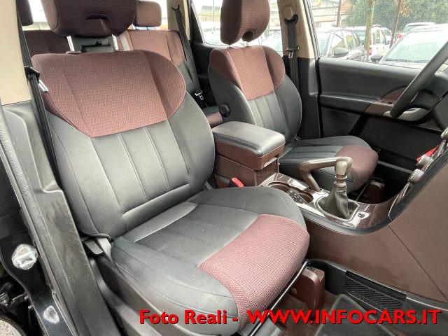 MAHINDRA XUV500 2.2 16V AWD W6 7 POSTI