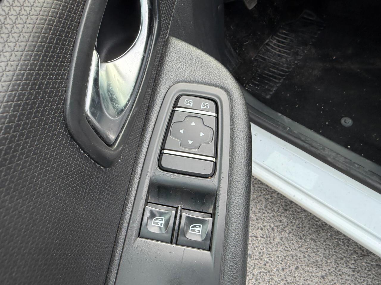 Renault Clio dCi 8V 90 CV 2 POSTI OK NEOPATENTATI