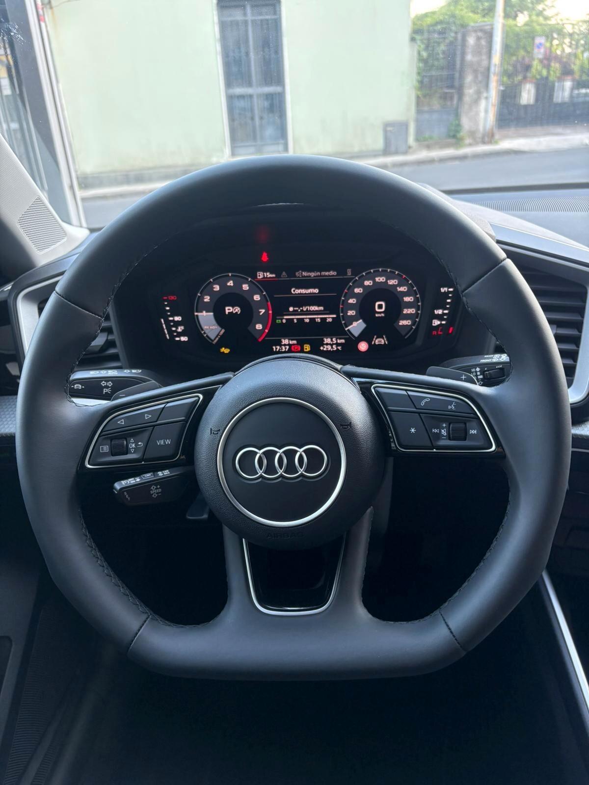 Audi A1 allstreet 35 TFSI S tronic Identity Contrast