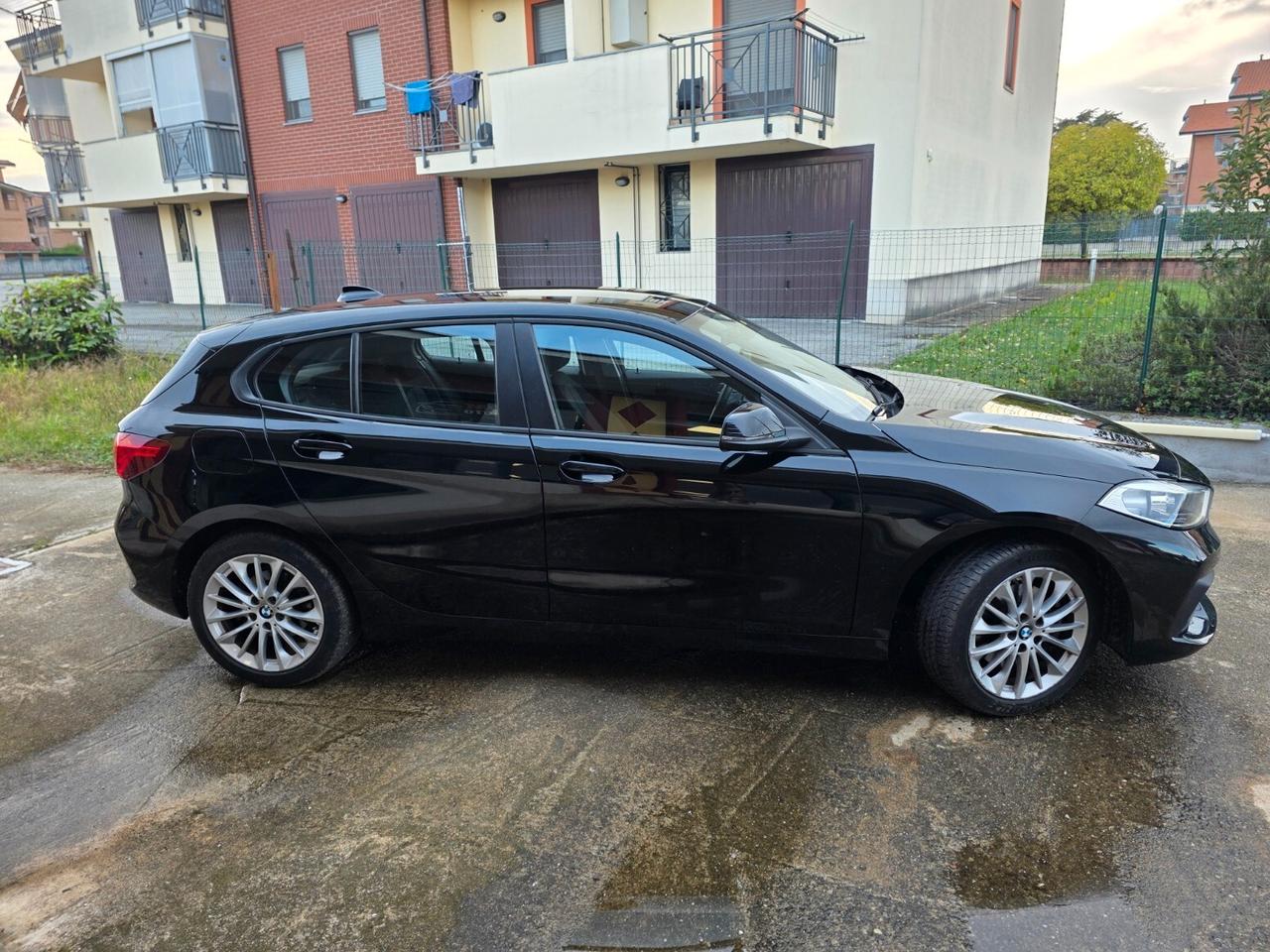 Bmw 116 116d 5p. Advantage