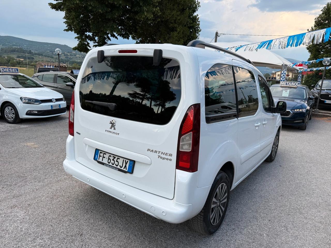 "5 POSTI" Peugeot Partner Tepee BlueHdi