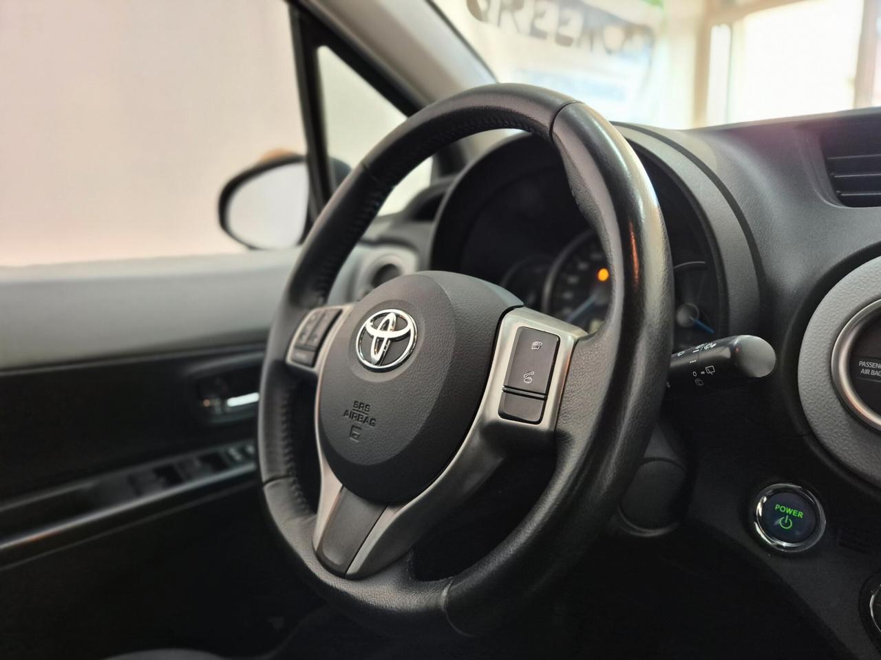 Toyota Yaris 1.5 Hybrid 5 porte Lounge GARANZIA