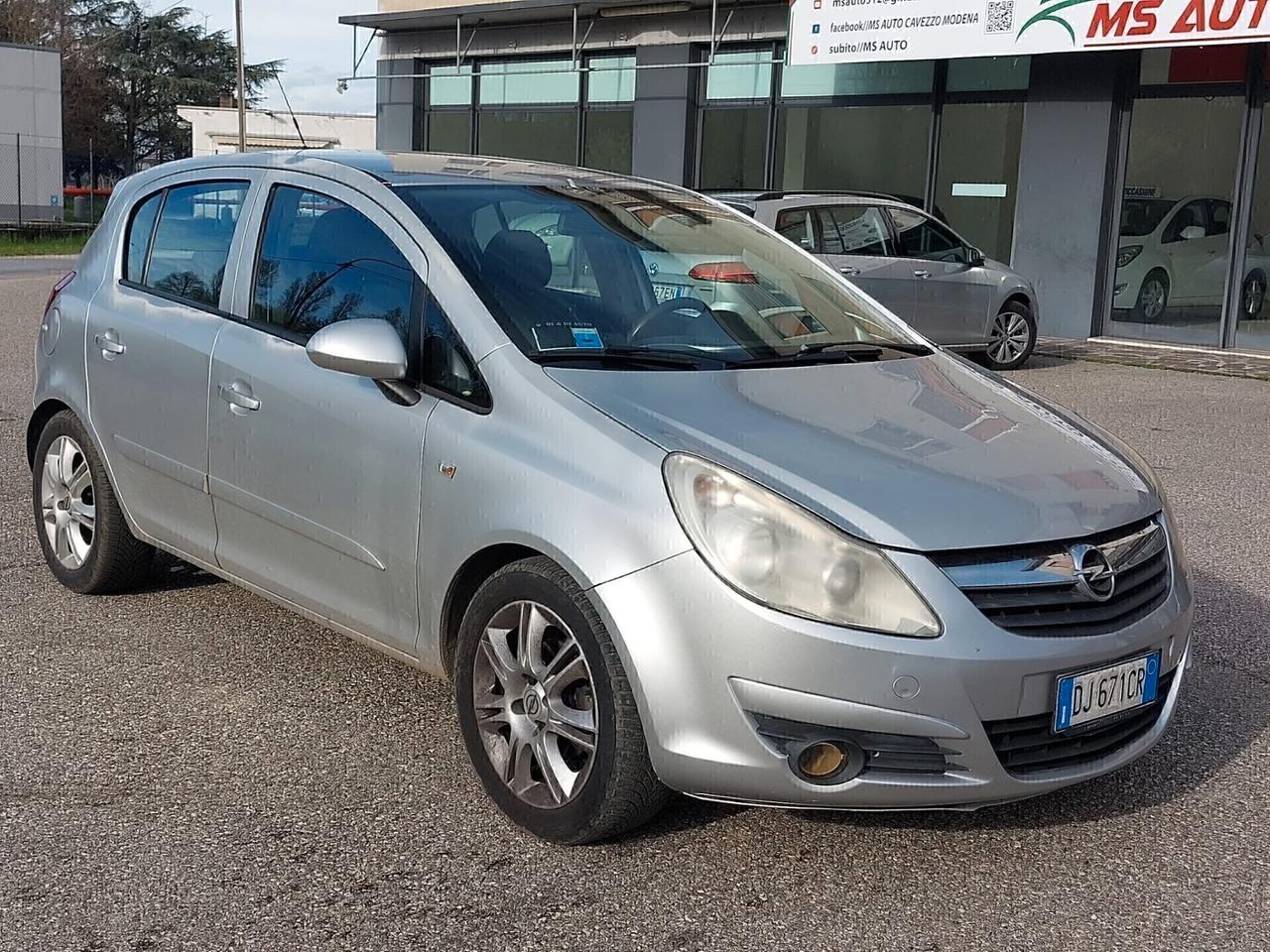 Opel Corsa 1.2 5 porte Easytronic Cosmo