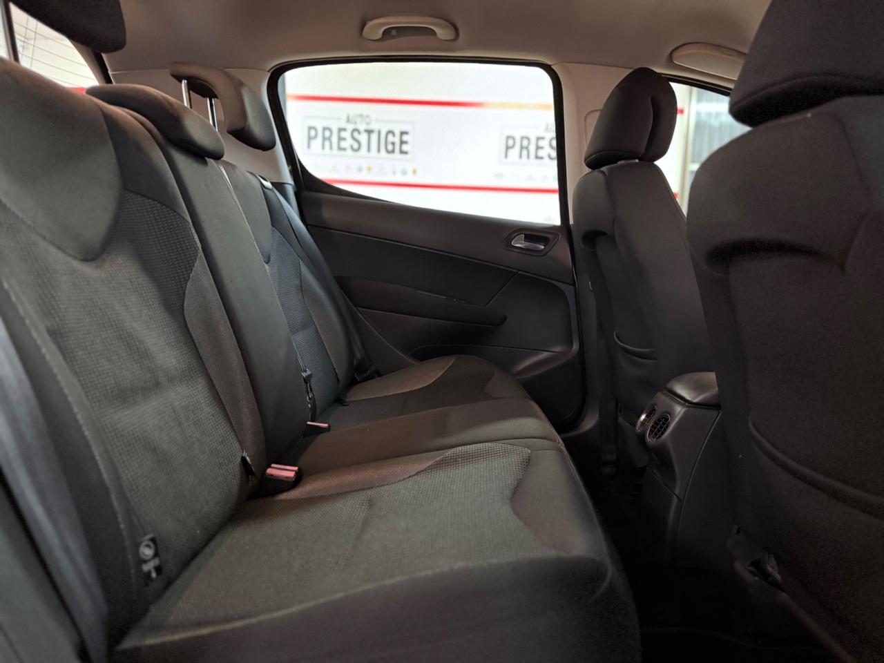 Peugeot 308 1.6 HDi 90CV FAP 5p. Comfort