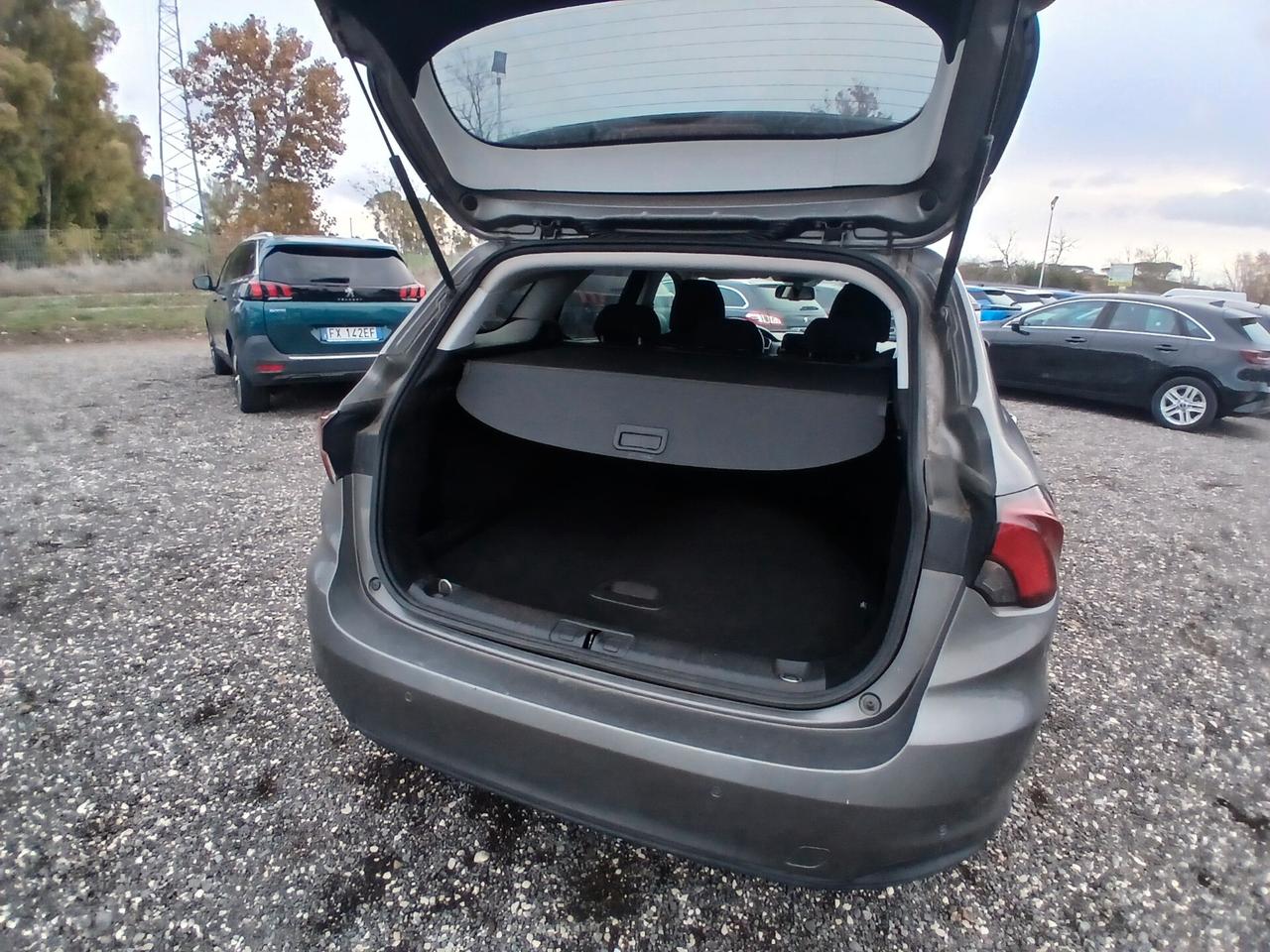 Fiat Tipo 1.6 Mjt S&S SW Lounge