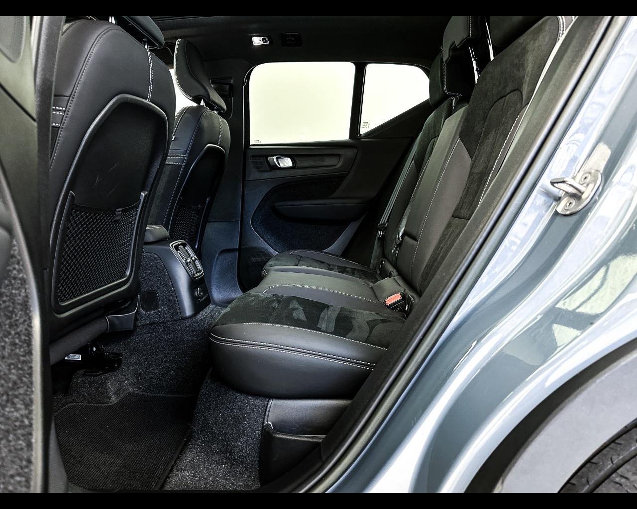 VOLVO XC40 T4 Recharge Plug-in Hybrid automatico Ultimate Dark