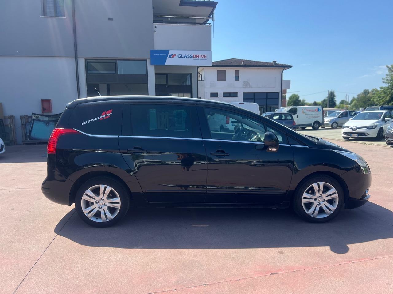 Peugeot 5008 1.6 HDi 112CV Allure