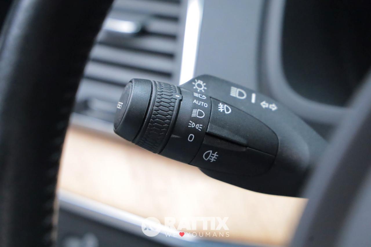 Volvo XC90 2.0 B5 Momentum Pro AWD Geartronic