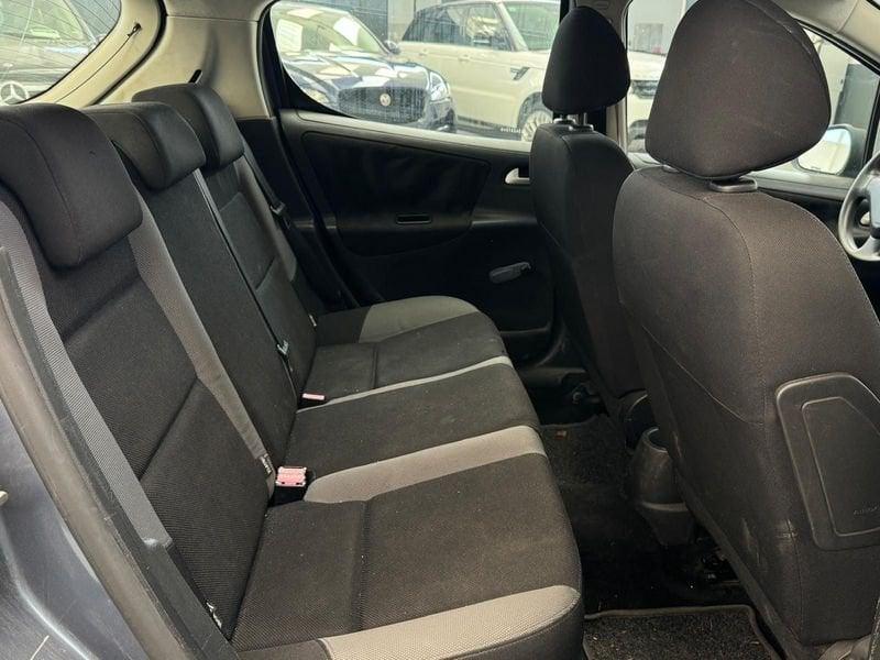 Peugeot 207 207 5p 1.4 hdi XS