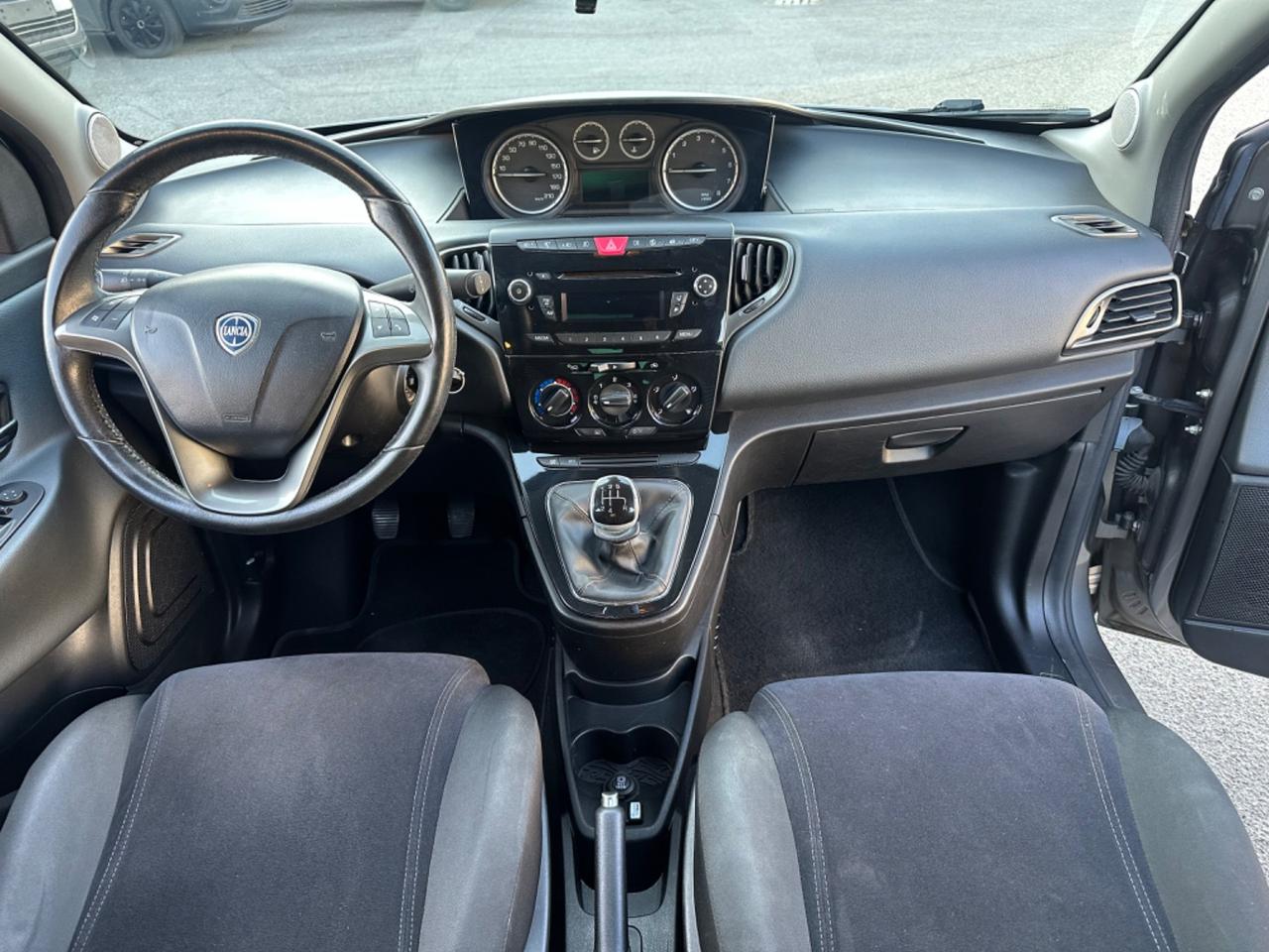 LANCIA YPSILUM BENZINA NEOPATENTATI