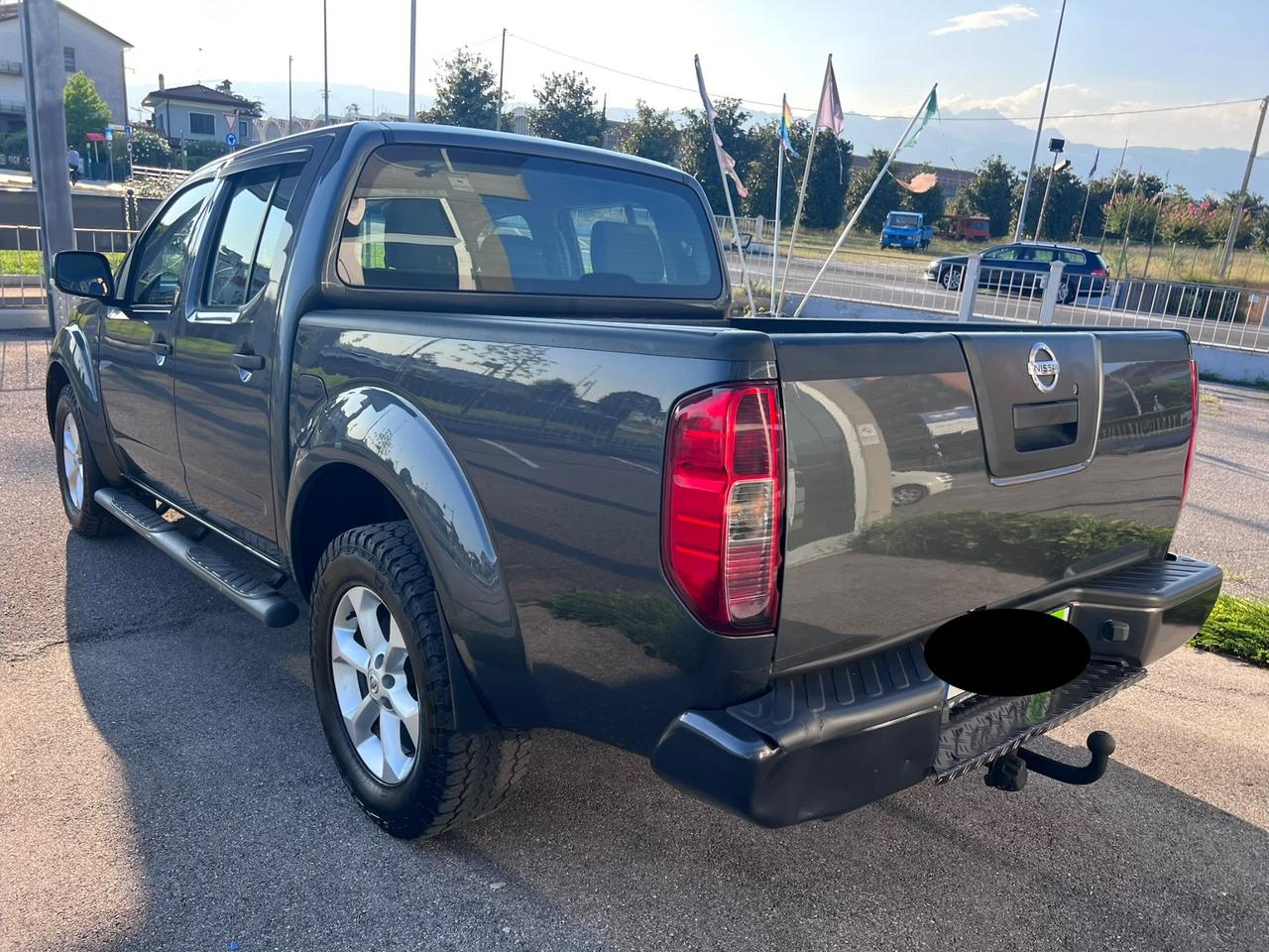 Nissan Navara 2.5 dCi 190CV 4 porte Double Cab LE Plus Restyling