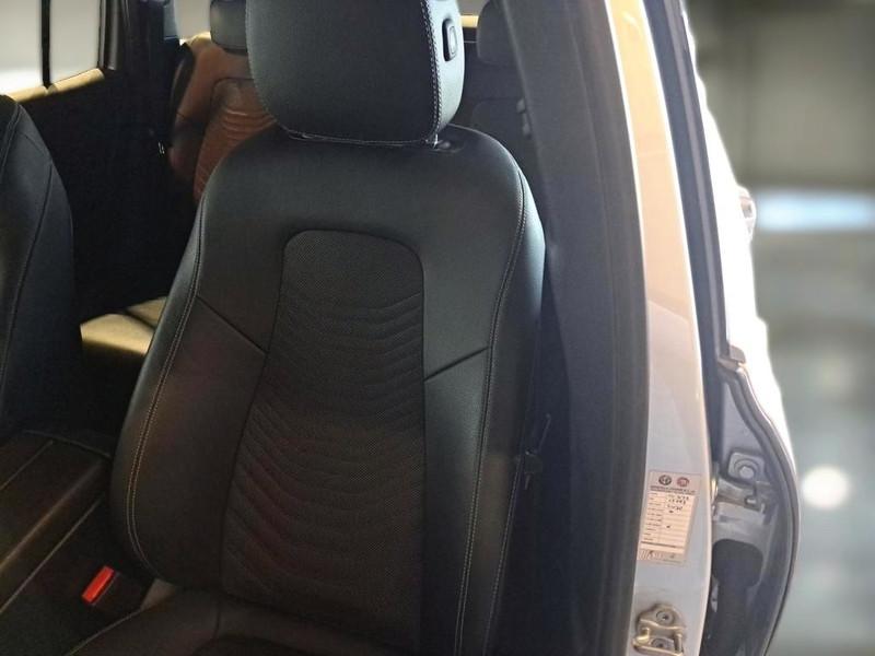 MERCEDES-BENZ GLB 200 d Automatic Business Extra
