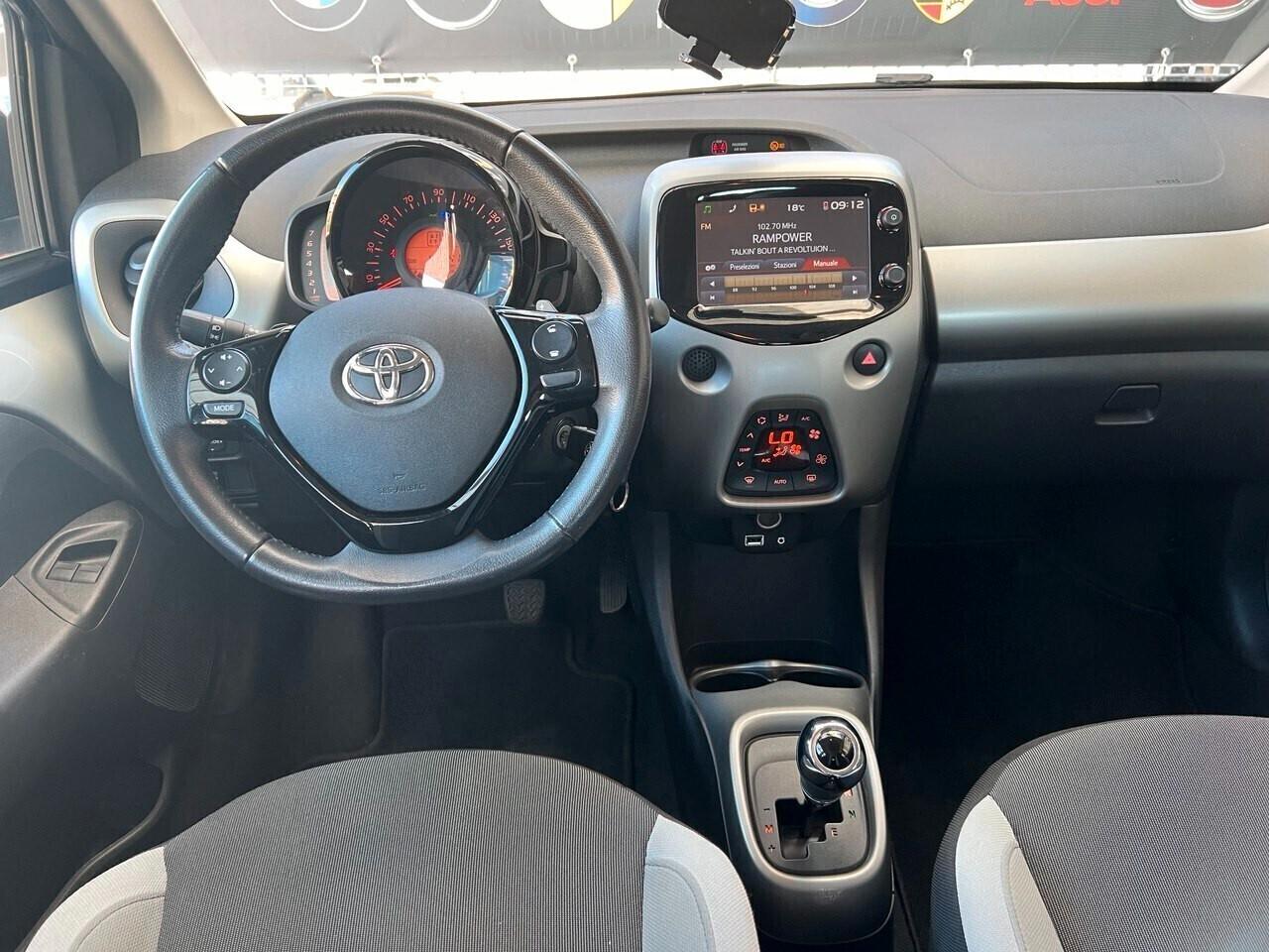 Toyota Aygo Connect 1.0 VVT-i 72CV 5 PORTE - AUTOMATICA - KM REALI