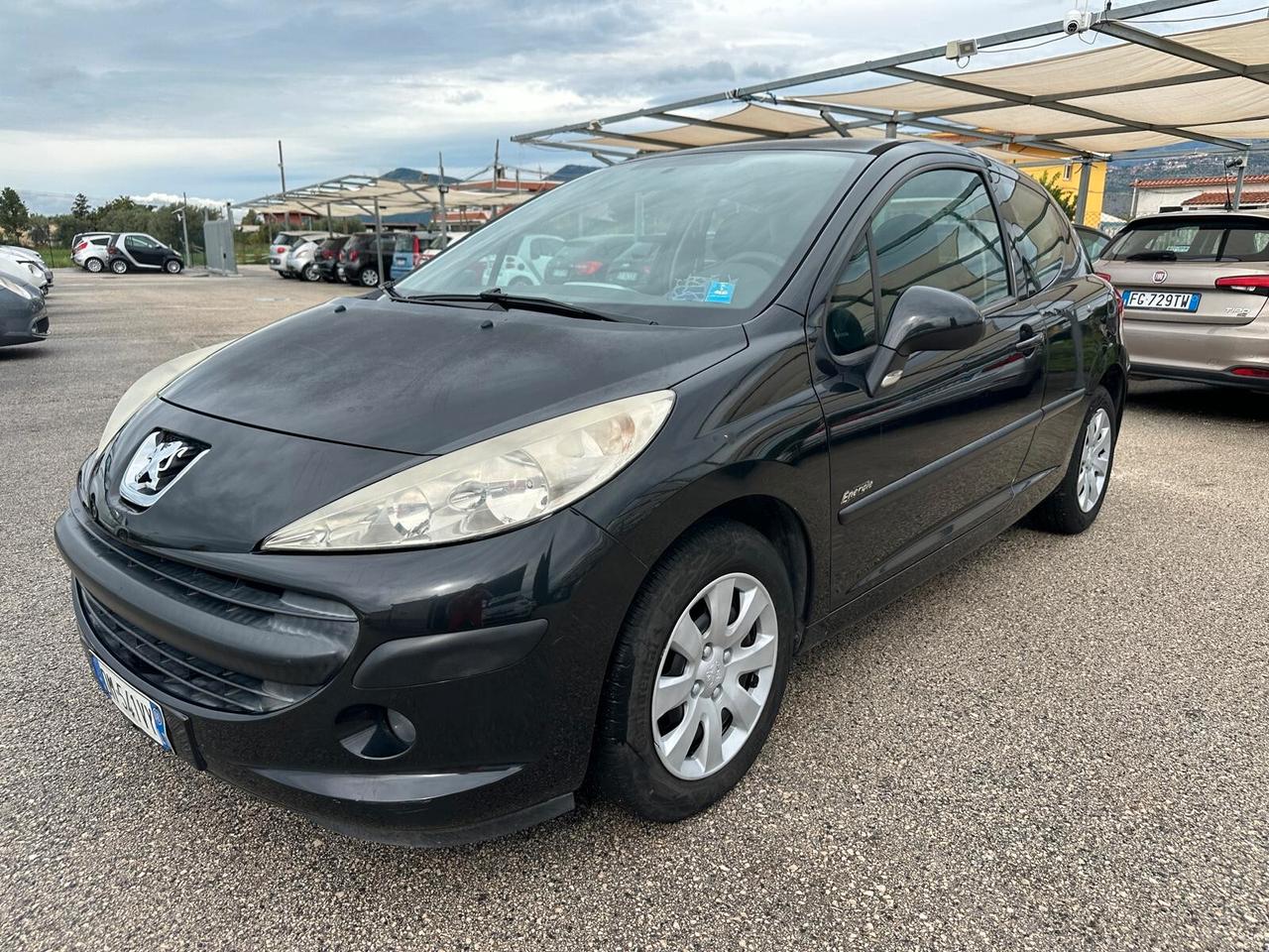 Peugeot 207 1.4 Benzina Anche Neopatentati