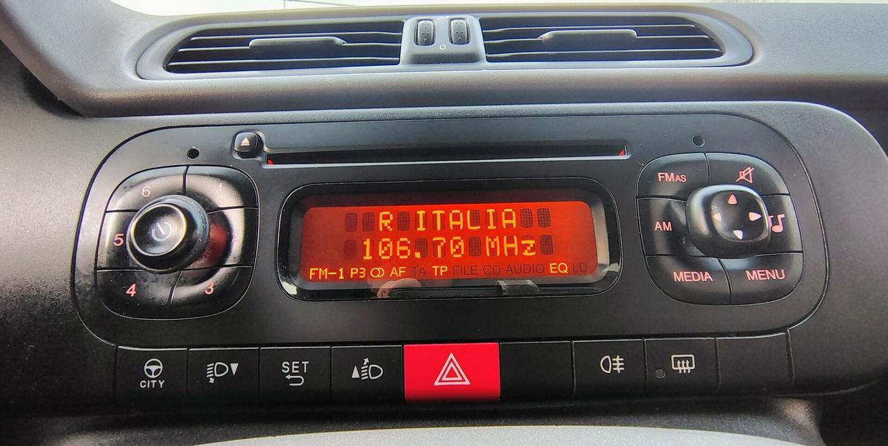 FIAT PANDA LOUNGE 1.2 BENZINA 69 CV