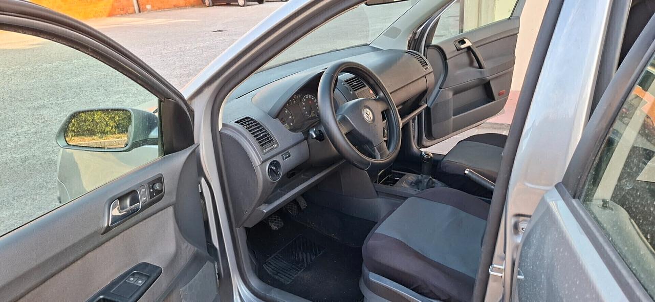 Volkswagen Polo 1.2/70CV 12V 5p. United x Neopatentati