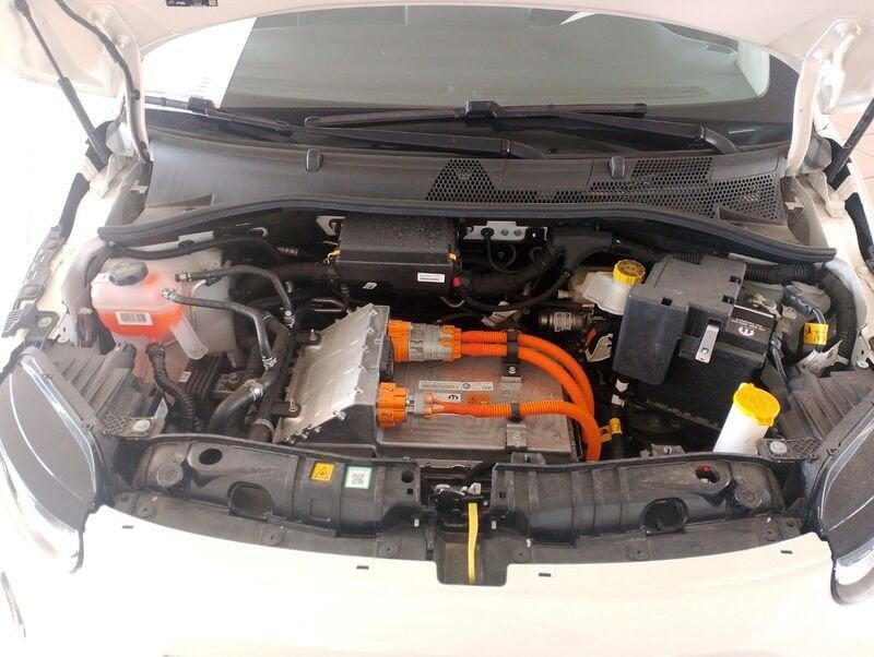 FIAT 500 Bev Hatchback My24 500e -320 Berlina