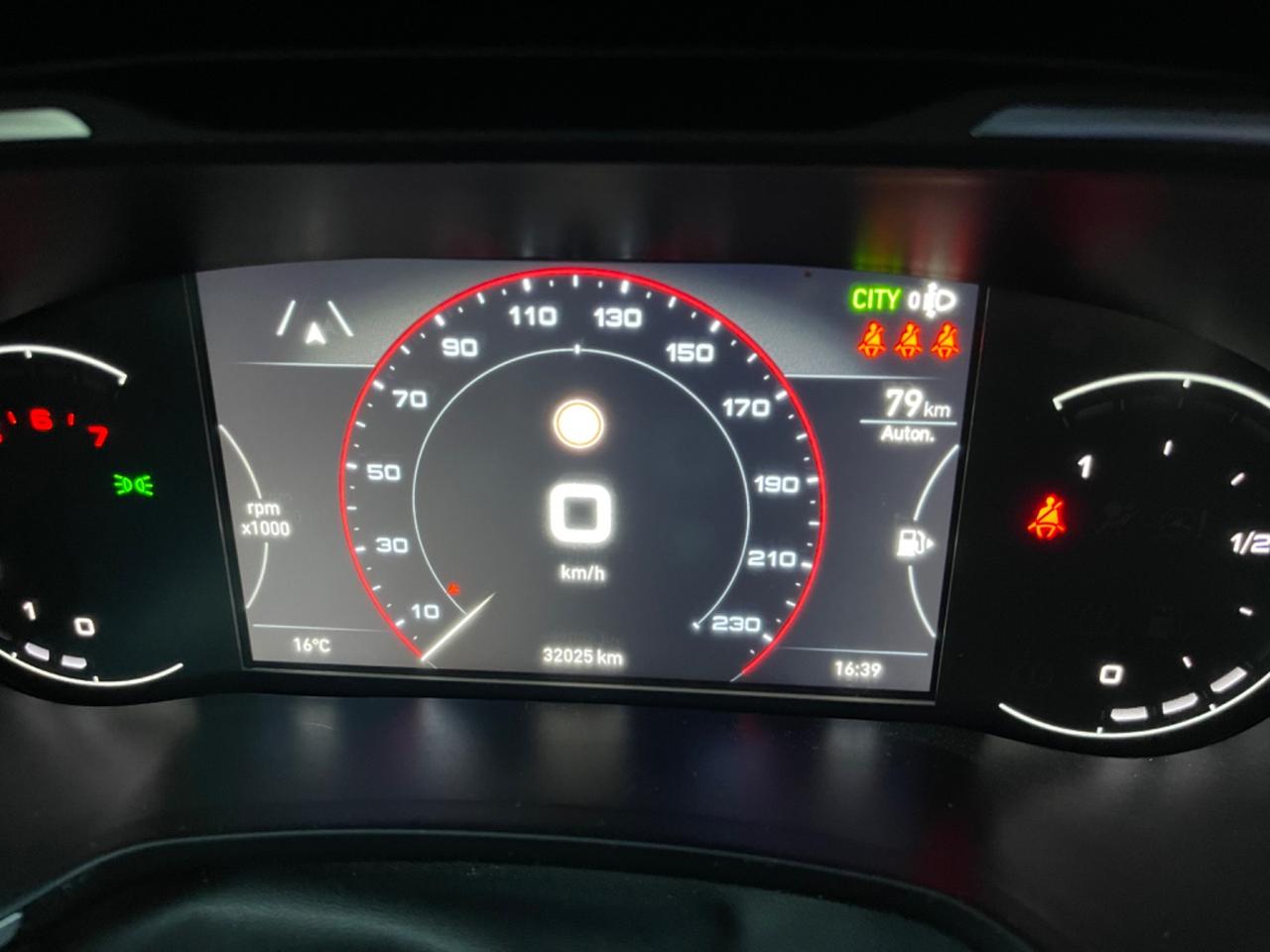 Fiat Tipo 1.6 Mjt S&S SW Cross KM 32.000! / BLOCK SHAFT