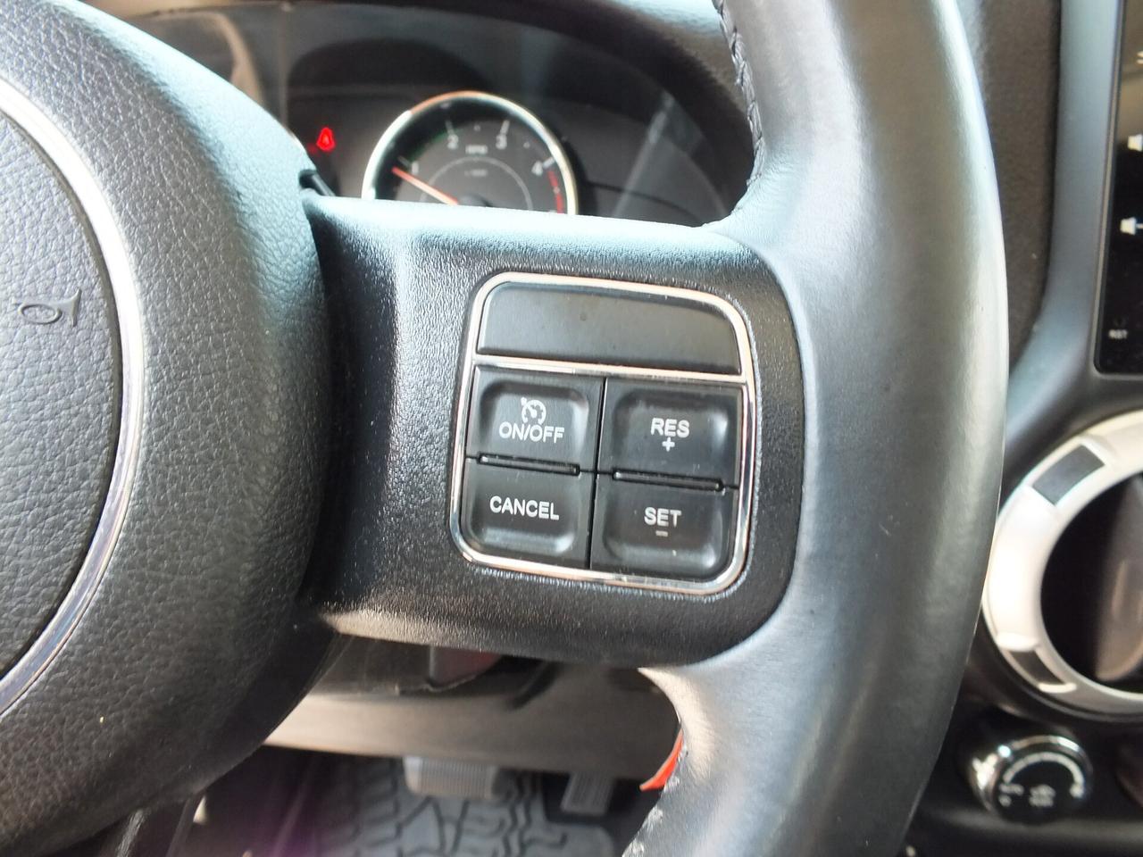 JEEP WRANGLER 2.8 CRD DPF SAHARA AUTOM.