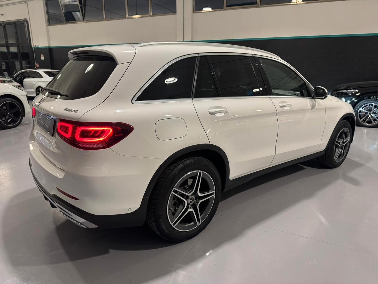 Mercedes-Benz GLC 200 d 4Matic Premium AMG Line/19"/PNEUM/FULL LED
