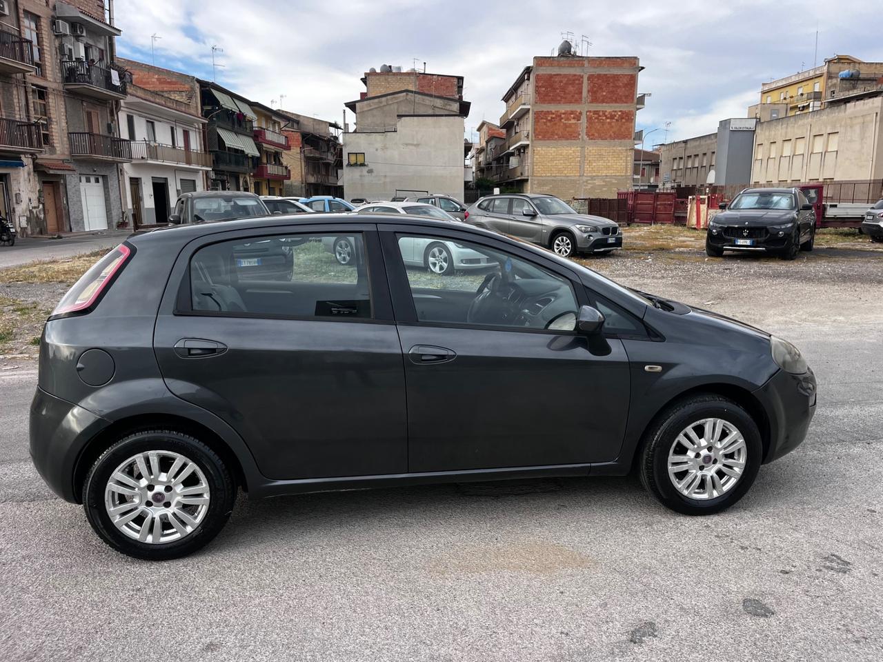 Fiat Grande Punto Easy 2013 1.2 benzina superaccessoriata