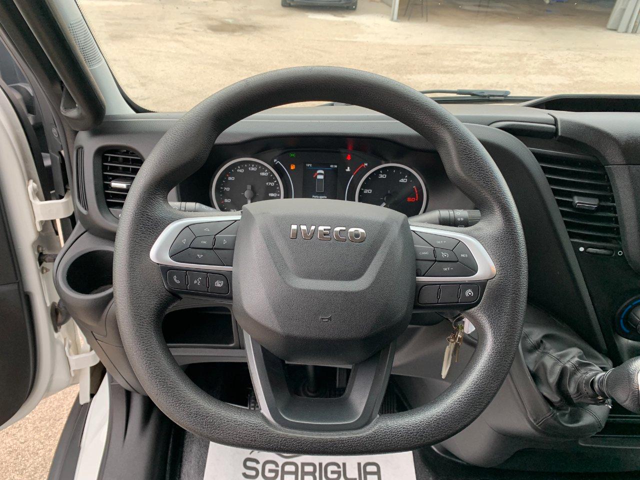 IVECO Daily Cabinato Furgonato