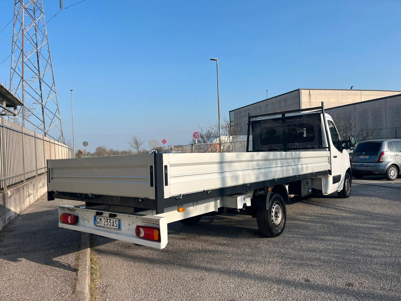 RENAULT MASTER 2.3DCI 165CV CASSONE 5.40 METRI