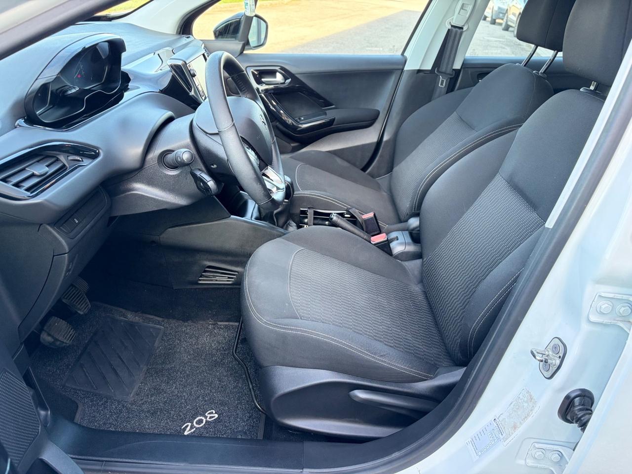 Peugeot 208 1.6 diesel 2017 5 porte Allure