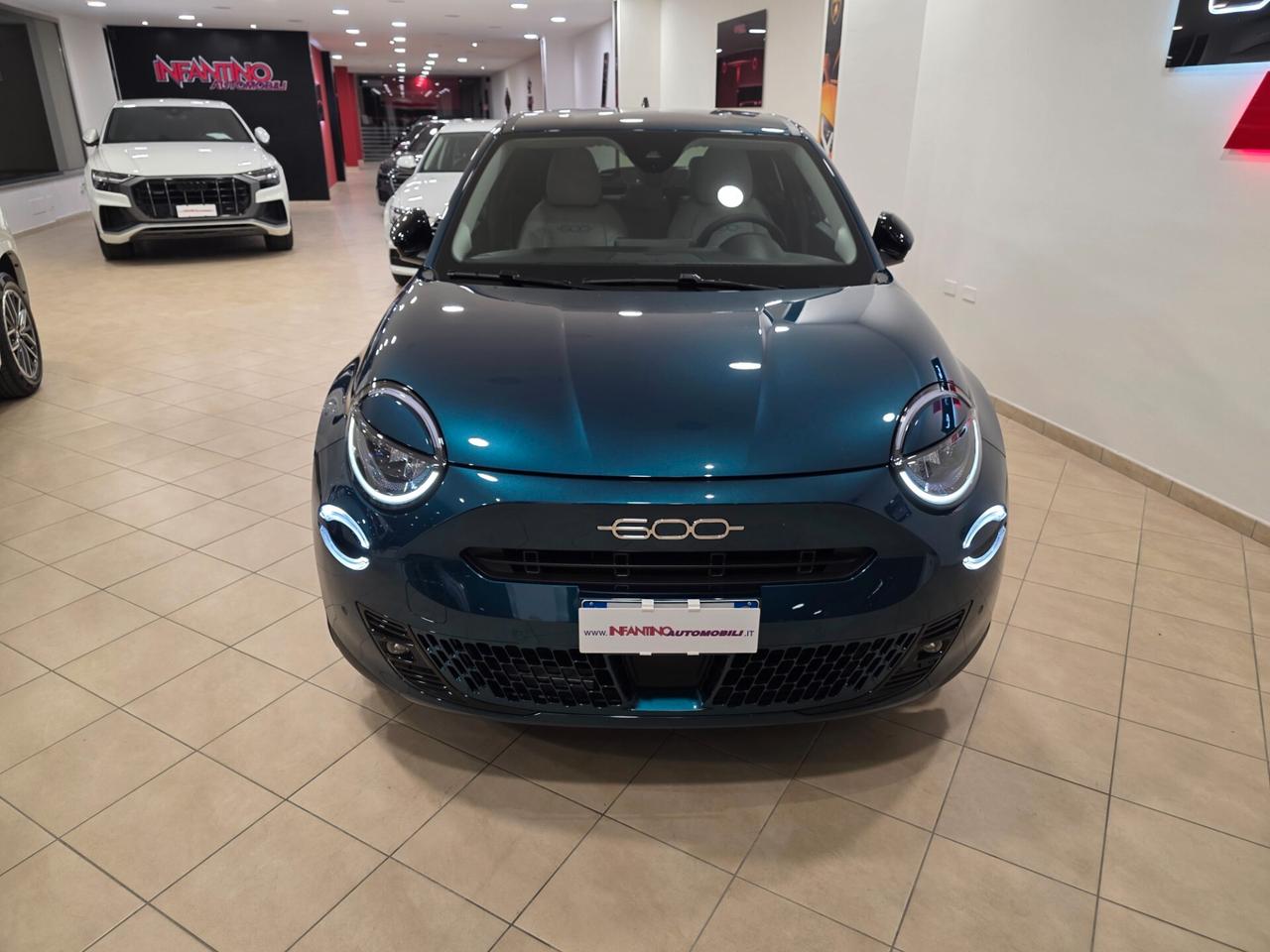 Fiat 600 Hybrid 110 CV DCT MHEV La Prima
