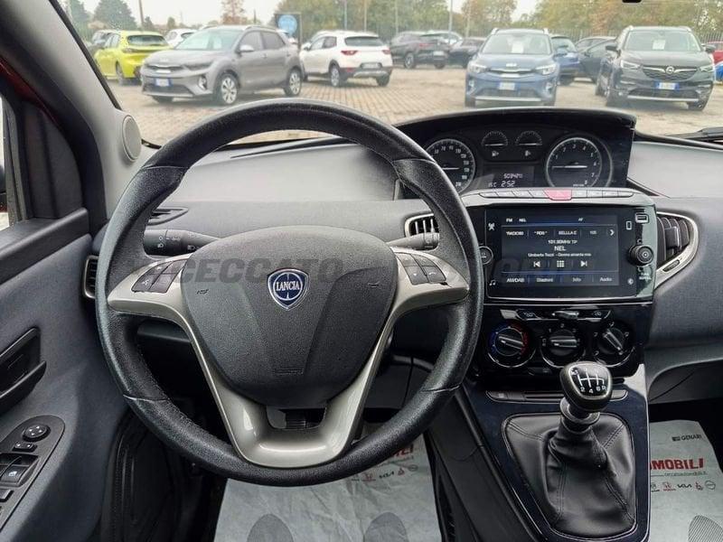 Lancia Ypsilon Ypsilon 1.0 firefly hybrid Gold s&s 70cv