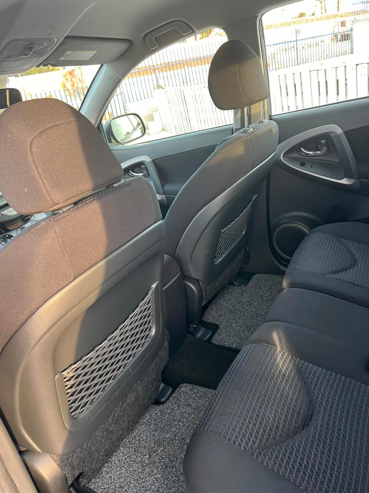 Toyota RAV 4 RAV4 2.2 D-4D 177 CV Luxury
