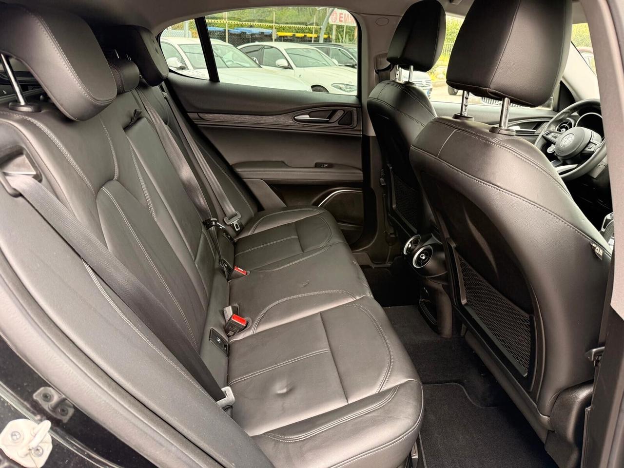 Alfa Romeo Stelvio 2.2 Turbodiesel 190 CV AT8 Q4 Executive 18"