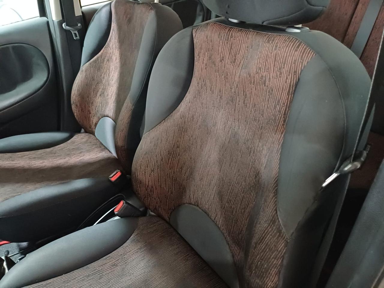 Nissan Note GPL DI SERIE - 2011