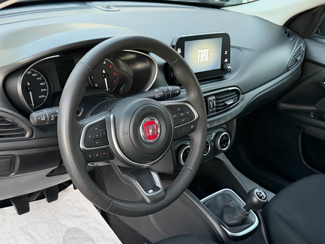 Fiat Tipo SW 1.6 M.JET 130 cv. CITY CROSS