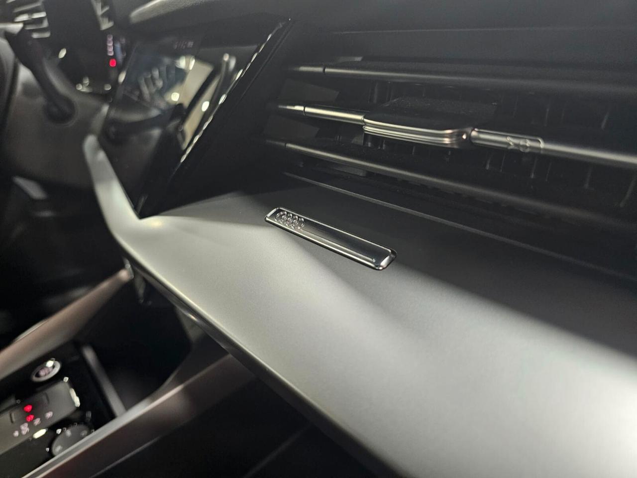 NUOVA AUDI A3 SPORTBACK S-LINE 35 TDI 150CV S-TRONIC IDENTITY BLACK