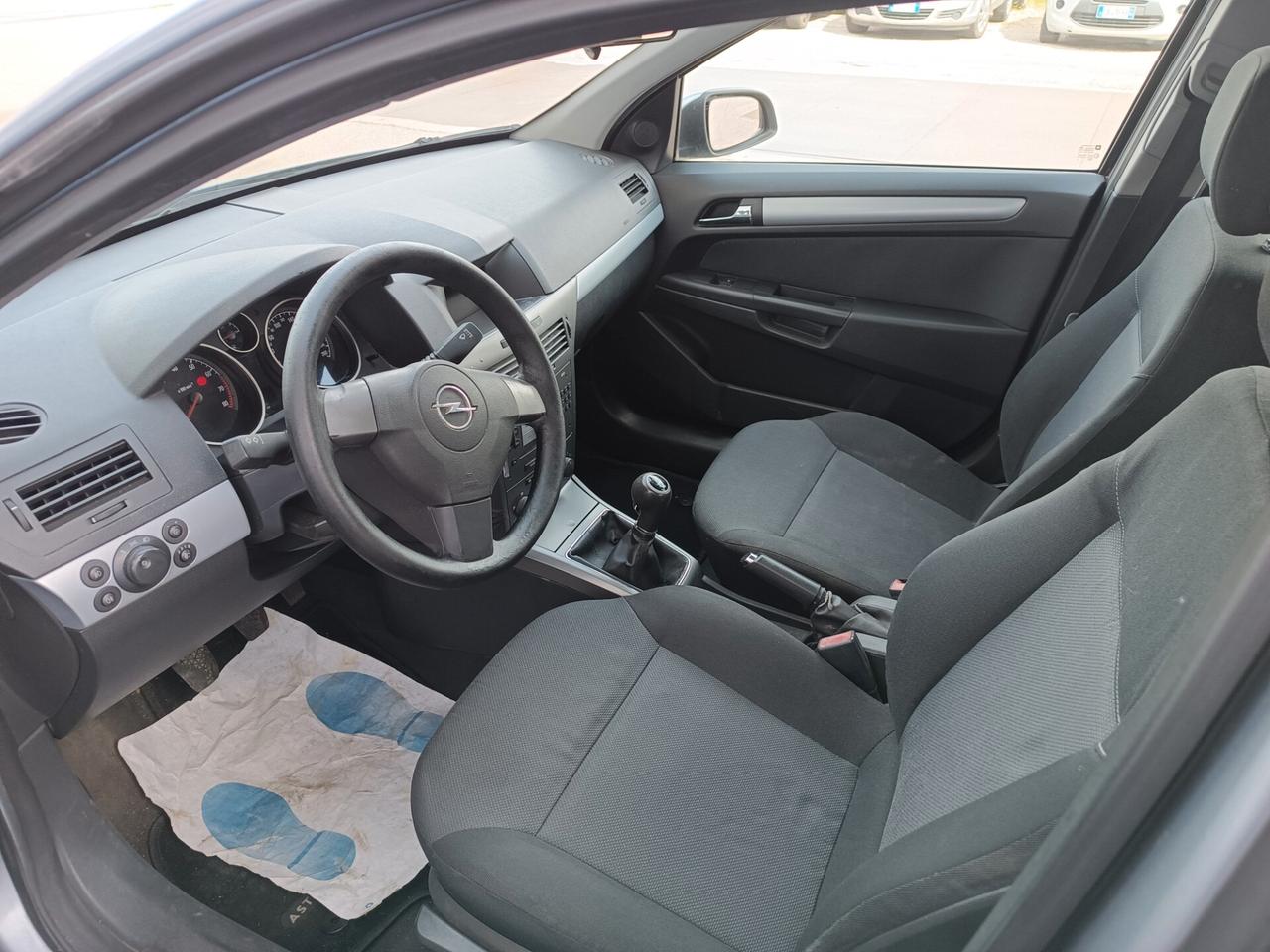 Opel Astra 1.4 16V Twinport 5 porte Enjoy