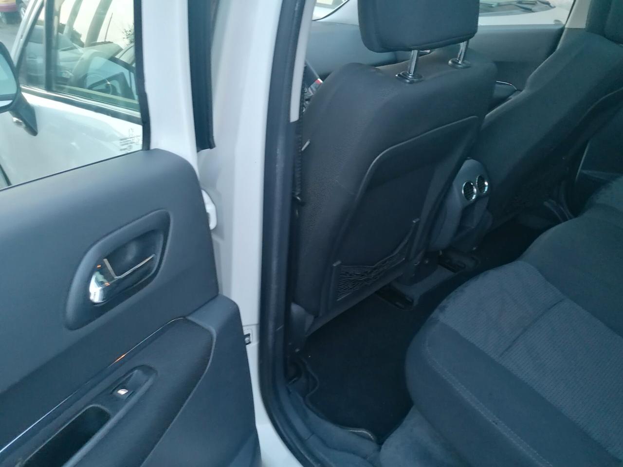 Peugeot 3008 1.6 HDi 110CV Tecno(full optional )