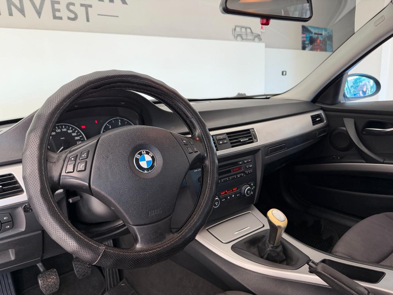 BMW 318d 2.0 DIESEL Touring Attiva