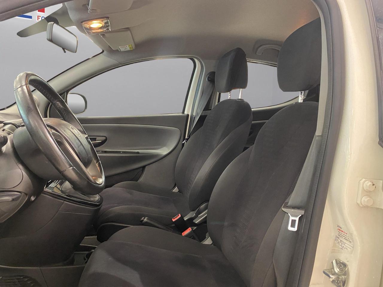Lancia Ypsilon 1.2 8v Gold c/CL ecochic Gpl 69cv