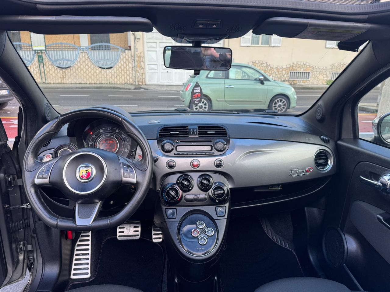 Abarth 500C 1.4 TURBOBENZINA 140CV 2010