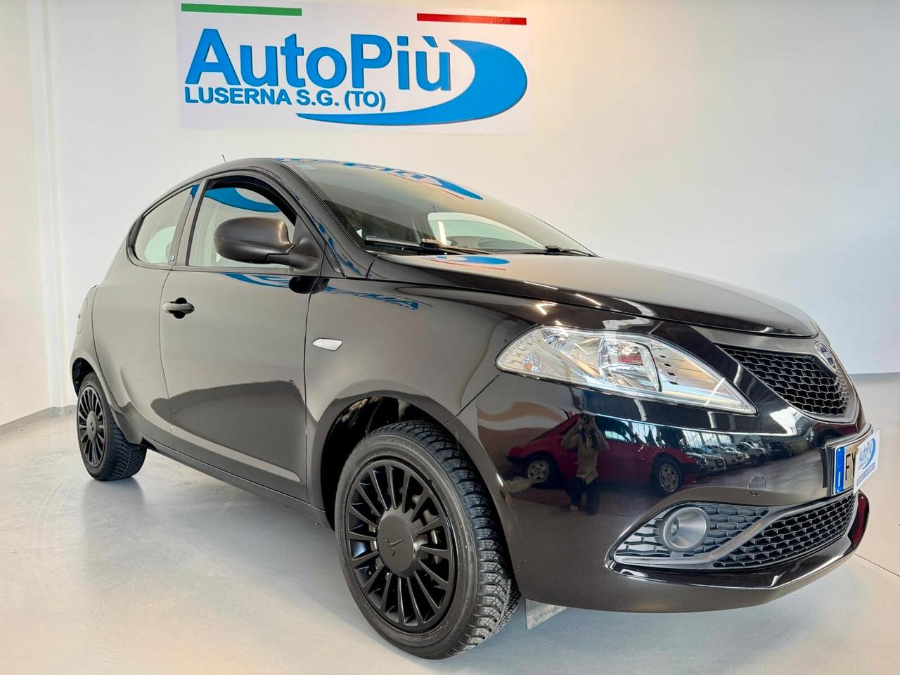 Lancia Ypsilon 1.2 69 CV 5 porte S&S Platinum 5 p.ti