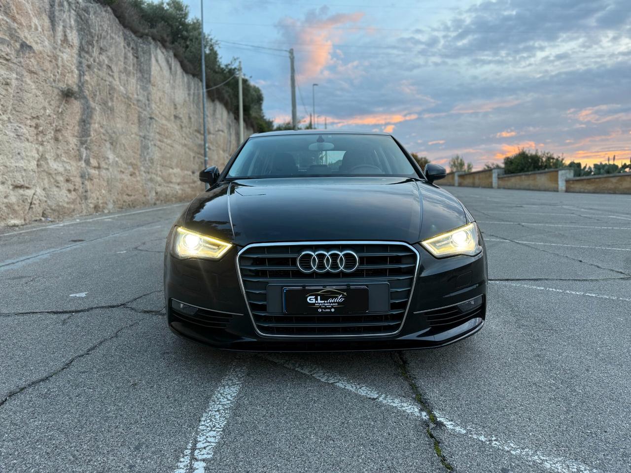 Audi A3 SEDAN/2.0 TDI 150CV/CERCHI 18"/LED/NAVI