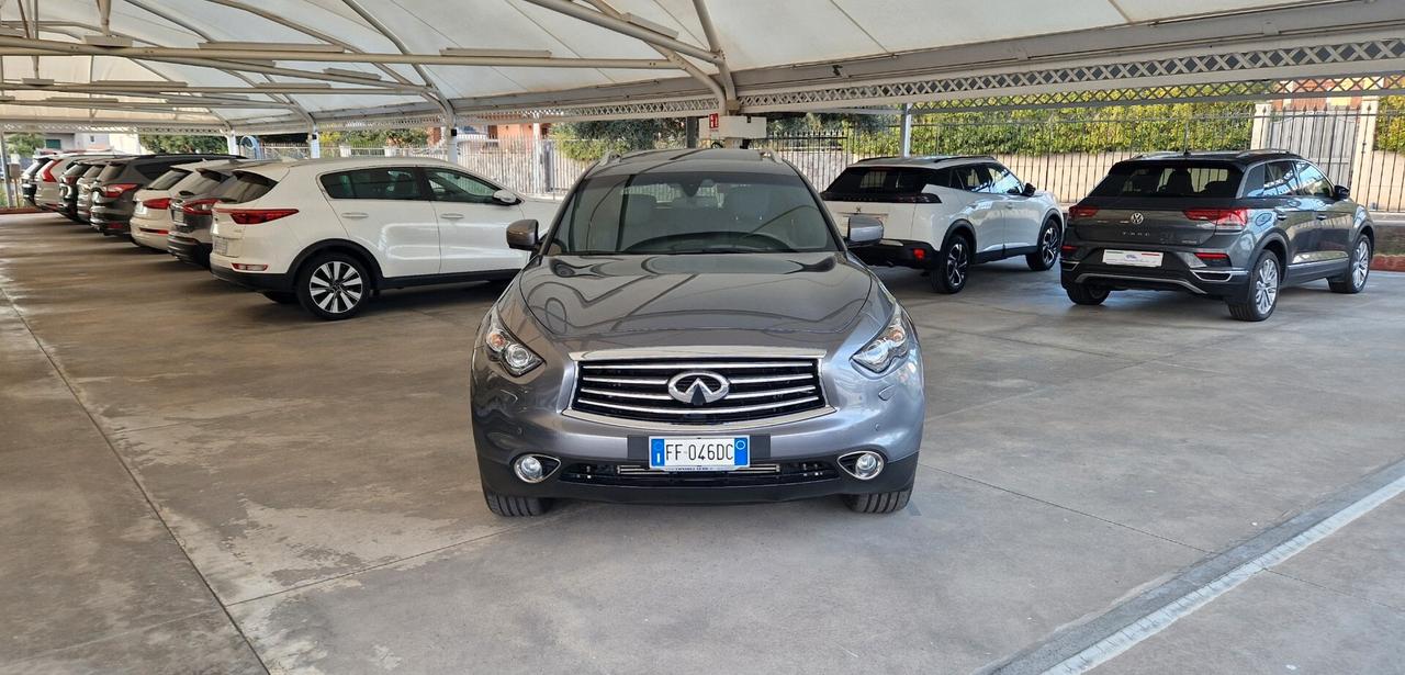Infiniti QX70 3.0 diesel V6 AT S Premium
