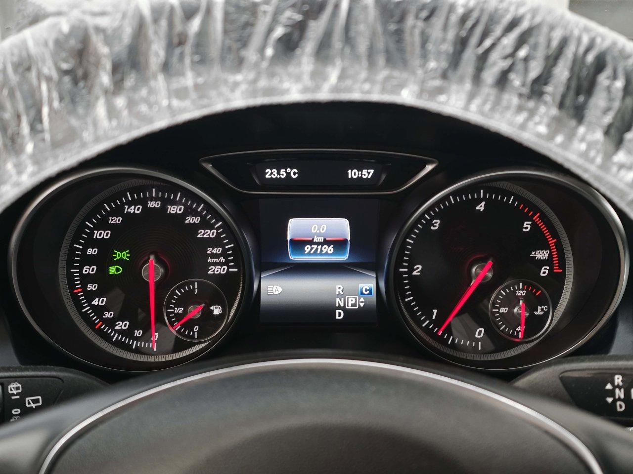Mercedes GLA 200 D PREMIUM CAMBIO AUTOMATICO/EURO6C/CAMERA/NAVI/LED